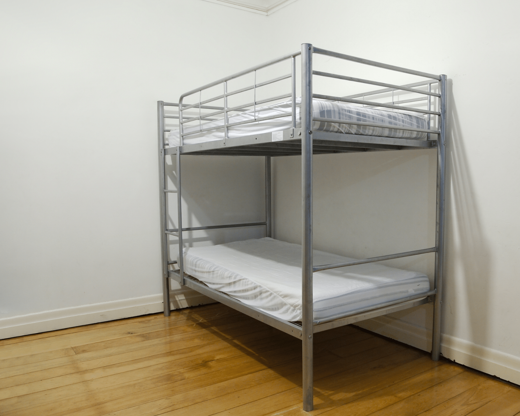 10 Popular Bunk Bed Sizes & Configurations (Triple, Corner, Queen, Etc..)